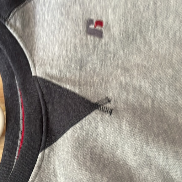 grey crewneck - Picture 2 of 3